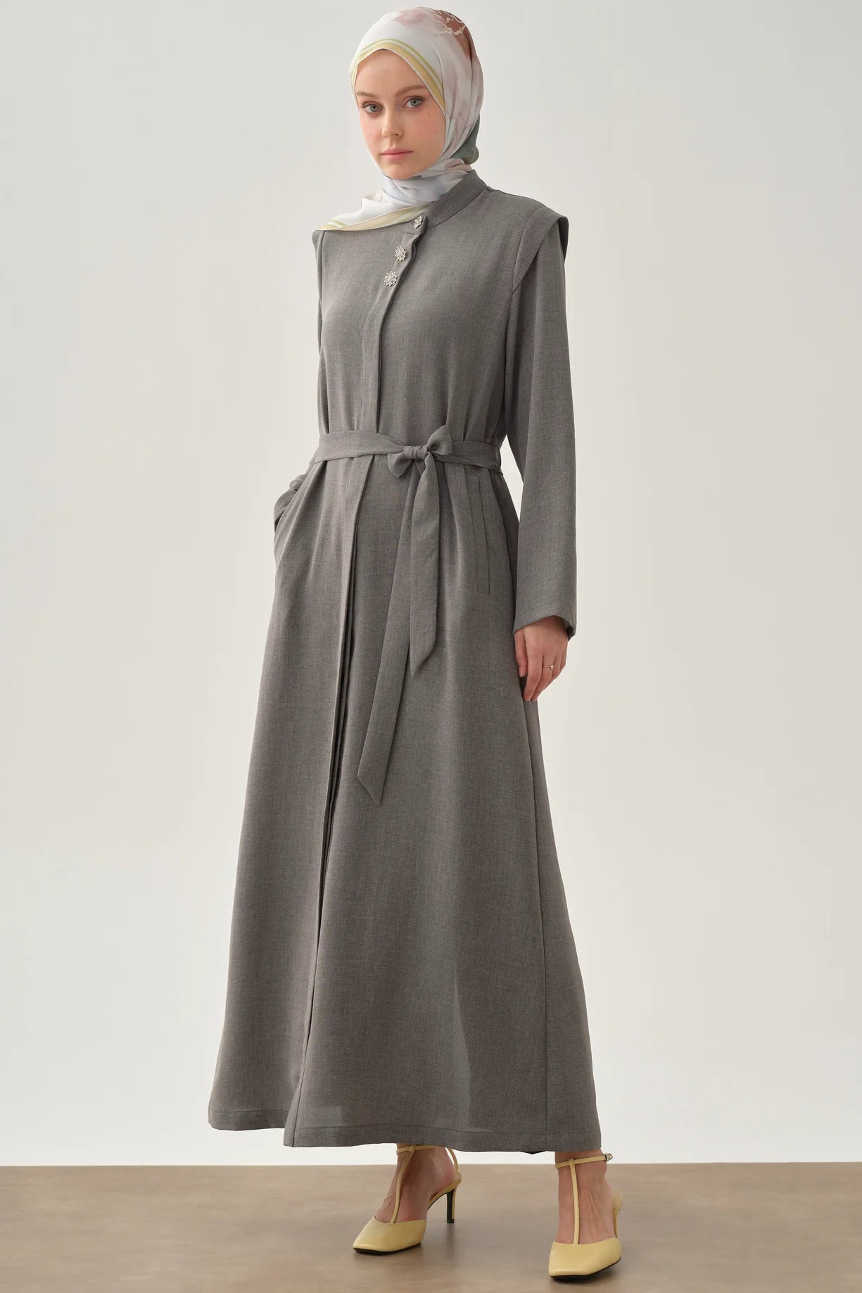 Belted Abaya with Shoulder Allergy